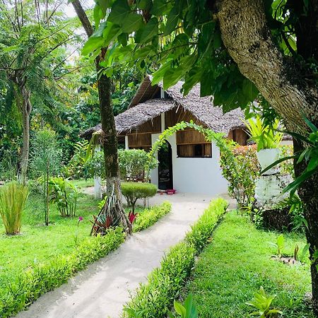 Analatsara Eco Lodge Ile aux Nattes ภายนอก รูปภาพ