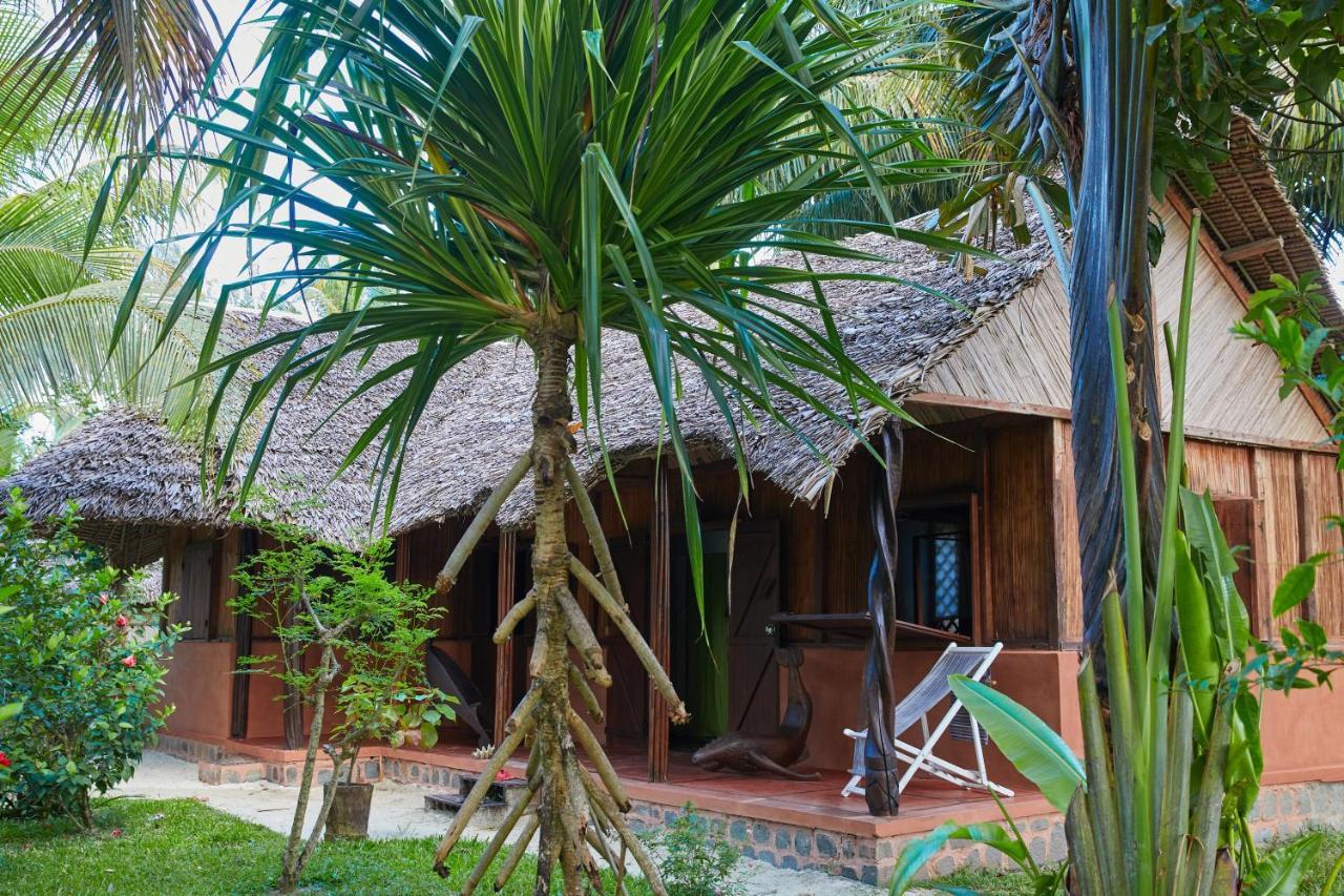 Analatsara Eco Lodge Ile aux Nattes ภายนอก รูปภาพ