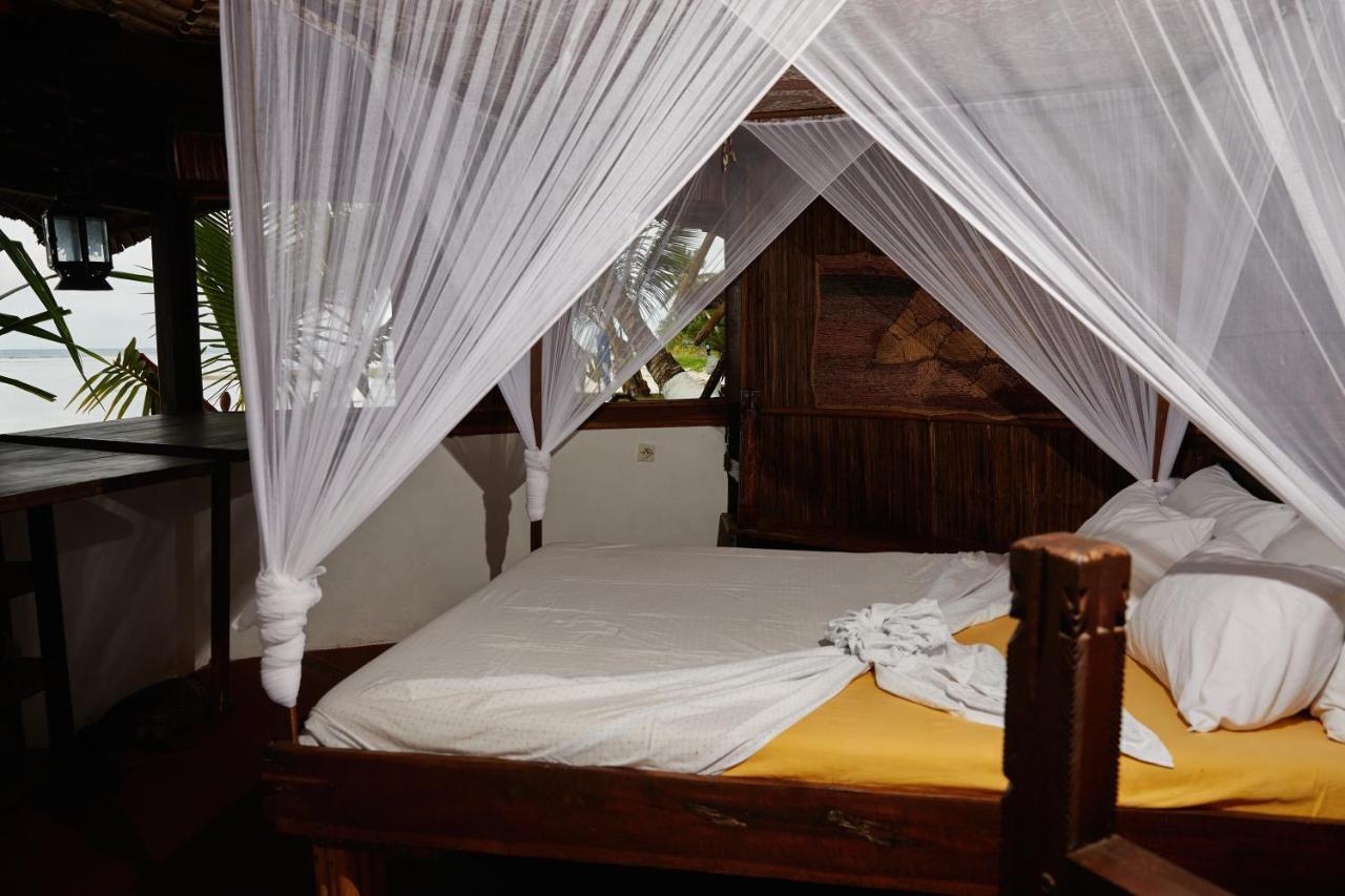 Analatsara Eco Lodge Ile aux Nattes ภายนอก รูปภาพ